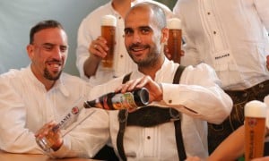 grandes-del-futbol-oktoberfest-disfracesmimo